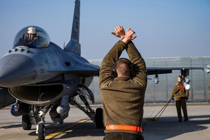  F-16 для України - у Пентагоні скептично оцінили відмову Байдена 