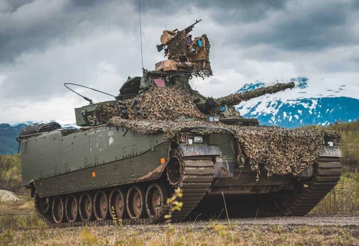 Норвегія розглядає можливість передачі Україні БМП CV90