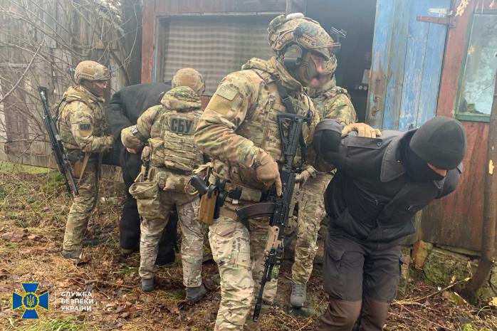 СБУ затримала російських агентів. Фото: СБ України