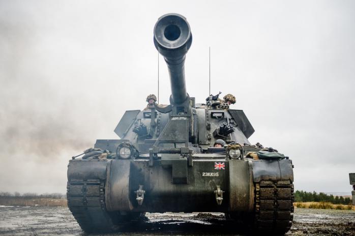  Украинские военные прибыли в Великобританию учиться на САУ АS90 