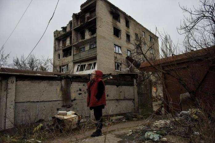 Останню жительку застрелив снайпер - голова ОВА показав знищене росіянами село на Луганщині