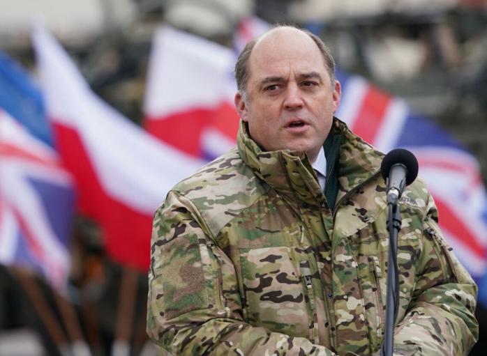 Міністр оборони Великої Британії висміяв наступ росіян. Фото: vechirniy.kyiv.ua
