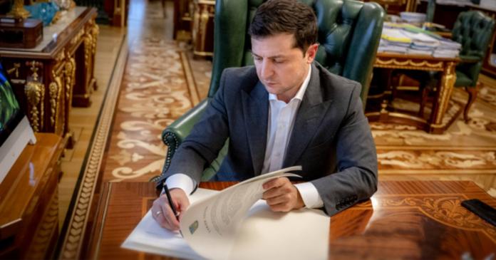 Zelensky submitted to the Council a resolution on sanctions against all banking and non-banking institutions.