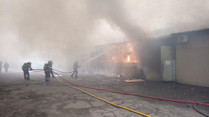 На Подоле в Киеве – большой пожар