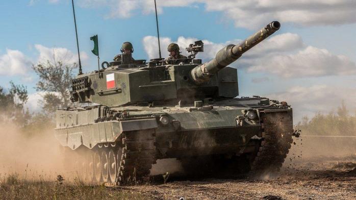 Поляки розкрили час передачі Україні решти обіцяних танків Leopard 2A4