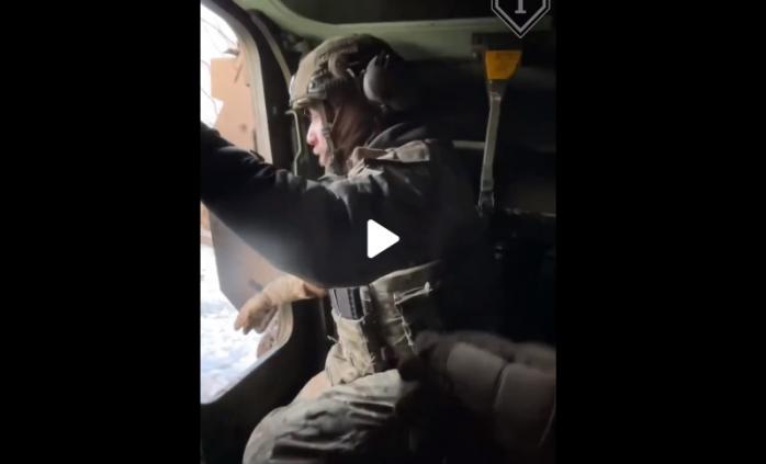 Момент эвакуации тяжелораненого воина с поля боя показали ВСУ 