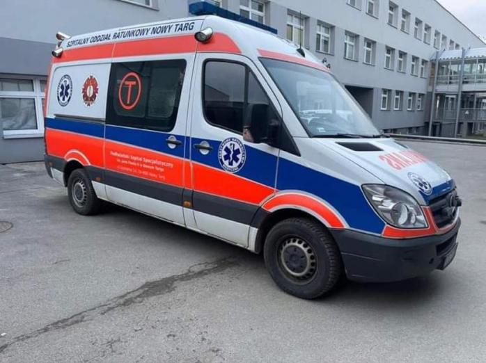 В Польше злоумышленник сжег медицинские авто, предназначенные для помощи Украине, фото - TVN