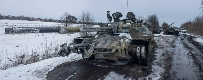 Армія рф на Кремінському напрямку втрачає нові танки і переходить на старі. Фото: 