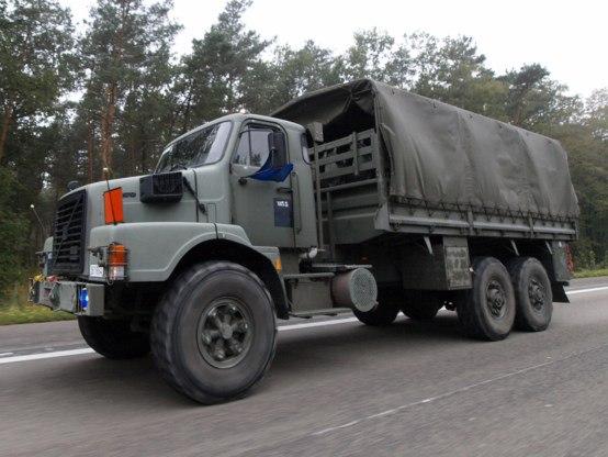 Бельгія передасть Україні 240 військових вантажівок Volvo. Фото: 