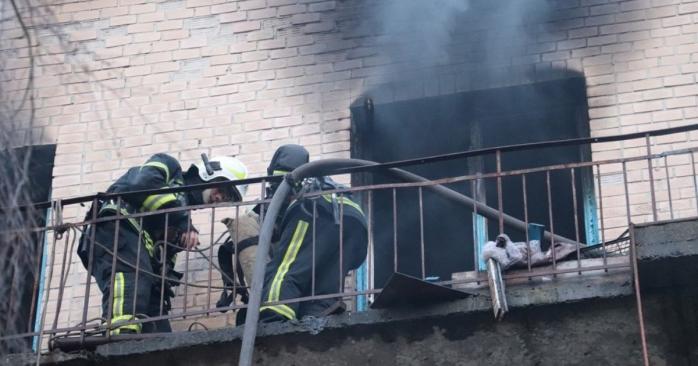 Последствия российской атаки беспилотниками в Ржищеве, фото: ГСЧС