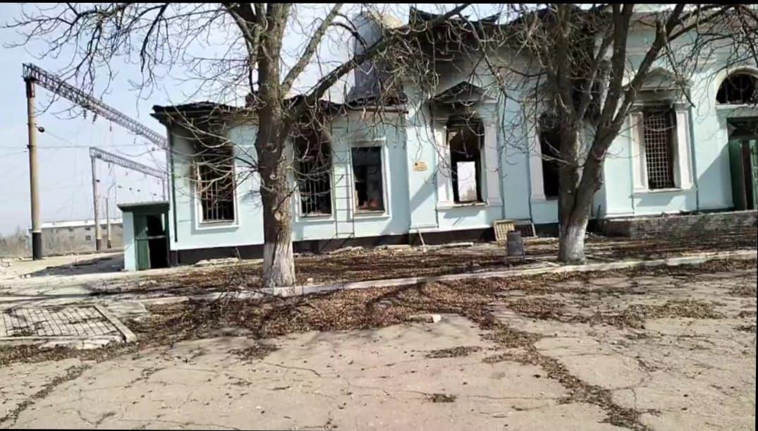 Наслідки обстрілів на Донбасі. Фото: Павло Кириленко 