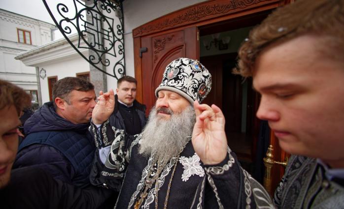 Настоятель Києво-Печерської Лаври Павло Лебідь скотився до відкритих погроз президенту і його родині
