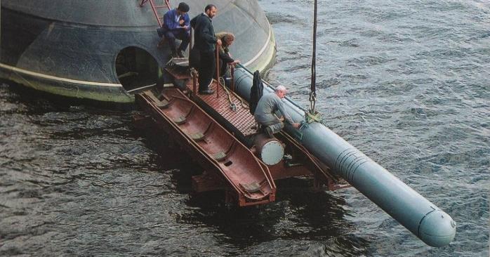 Российские ракеты из Черного моря продолжают угрожать Украине, фото: oil-club.ru