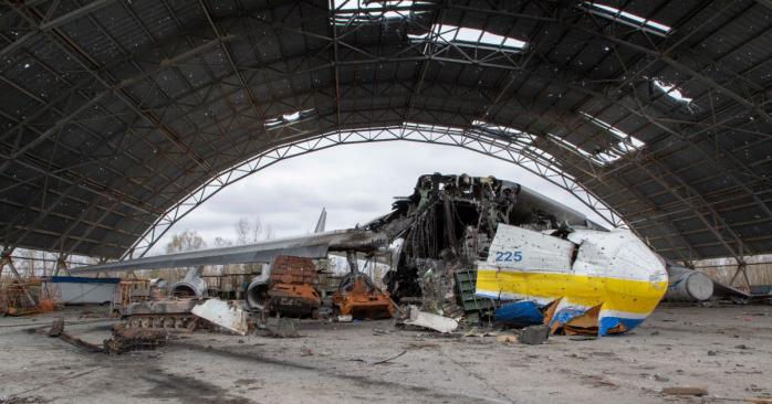 Уничтоженный Ан-225 «Мрия», фото: Национальная полиция
