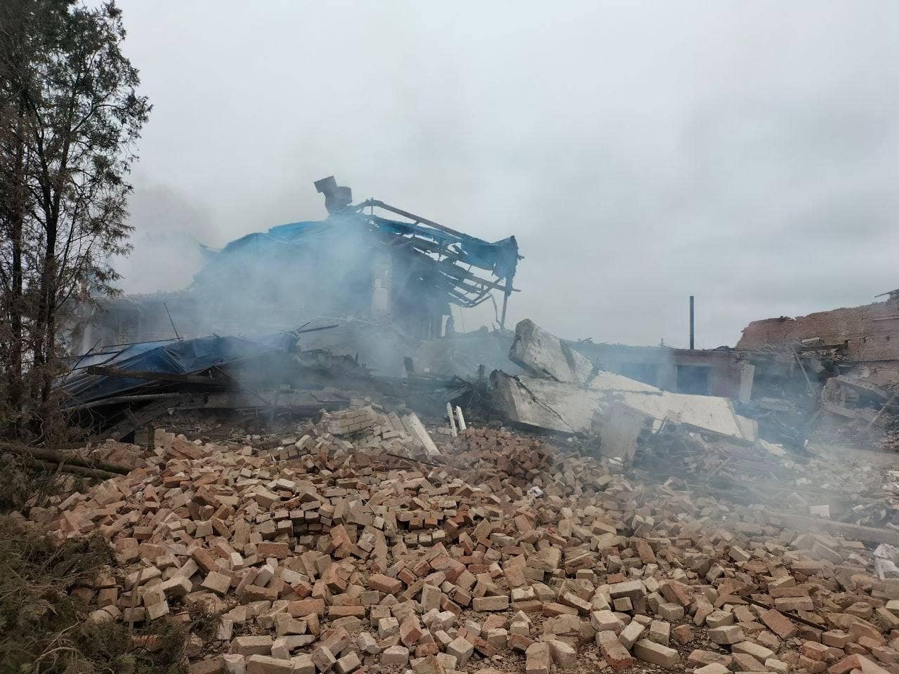 Авіація рф атакувала Чернігівщину та Запорізьку область. Фото: ДСНС