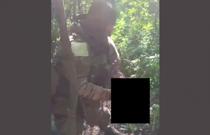  В интернете появилось видео с обезглавлением украинского военного