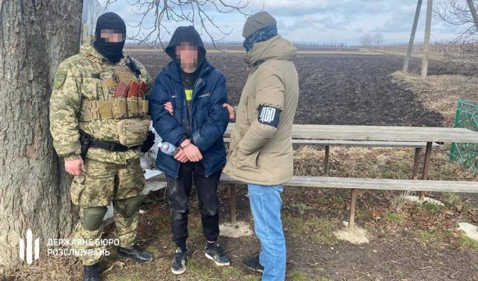 Уклонистов переправляли в гидрокостюмах - на границе с Молдовой блокировали новую схему побега призывников