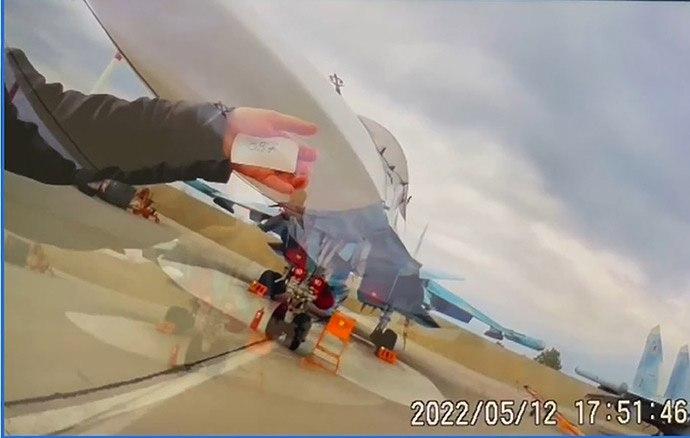 Скриншот з відео літака, надісланого російським пілотом