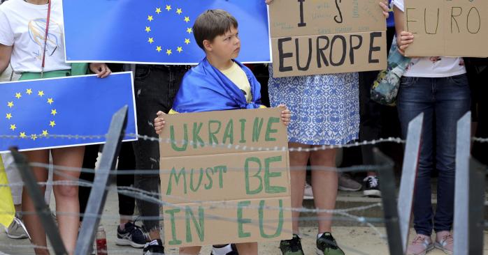 ЕС и Украина обязались признавать и выполнять судебные решения друг друга