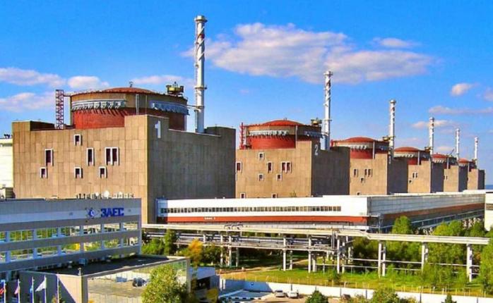 Россияне обустроили боевые позиции на зданиях реакторов ЗАЭС
