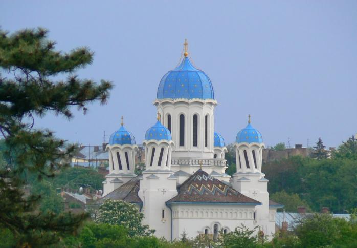 В Черновцах горсовет лишил земли 22 храма УПЦ Московского патриархата