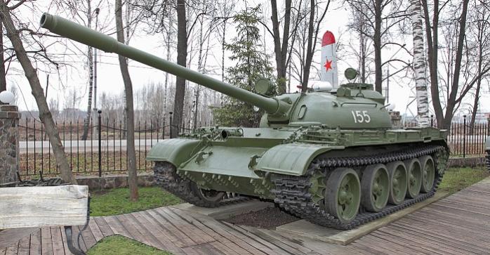 Російські танки «сталінських» часів зафіксували під Бердянськом. Фото: 