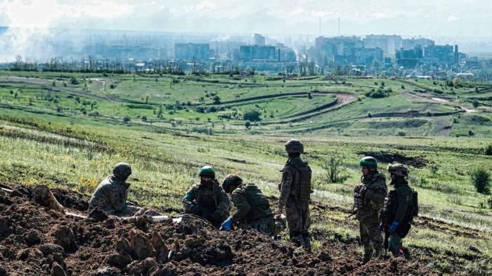 Украинские военные продвинулись в Бахмуте, россиянам не удалось стабилизировать ситуацию на флангах