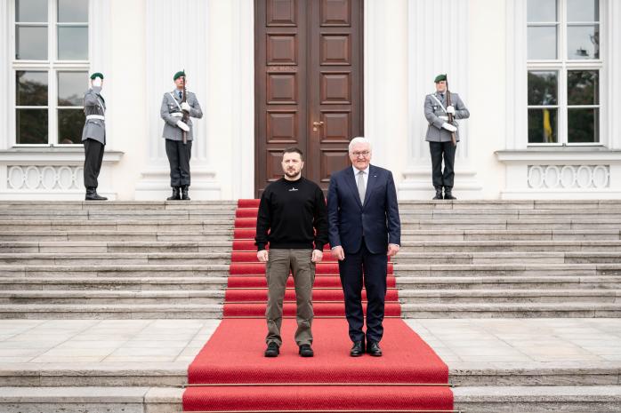 Володимир Зеленський в Німеччині. Фото: Cerstin Gammelin у Twitter