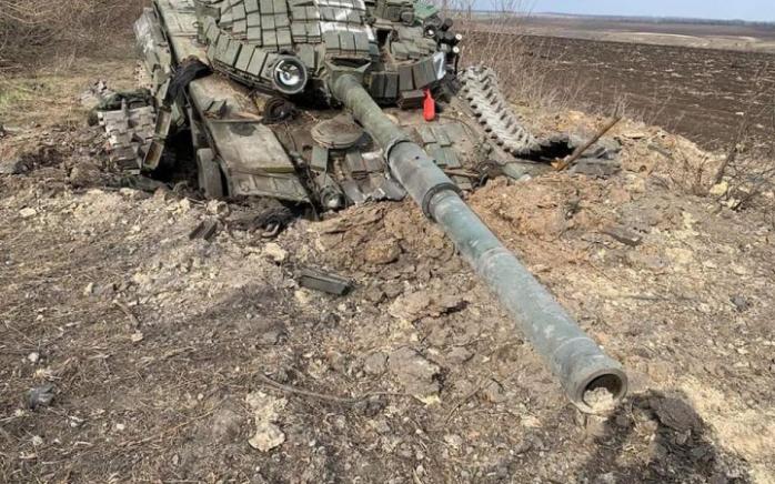 "Стугна" нищить ворога - відео нічної ліквідації російського танка