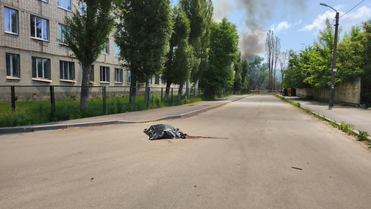 Наслідки ракетного удару по Дніпру. Фото: Нацполіція