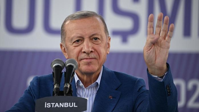 Ердоган виграв вибори з 52% і закликав до єдності розколену Туреччину