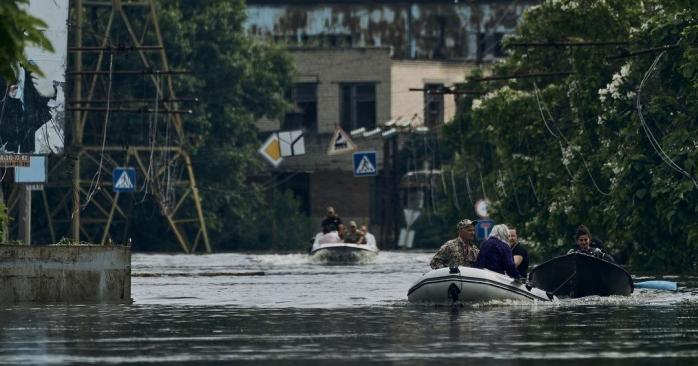 Евакуація на Херсонщині. Фото: Укрінформ