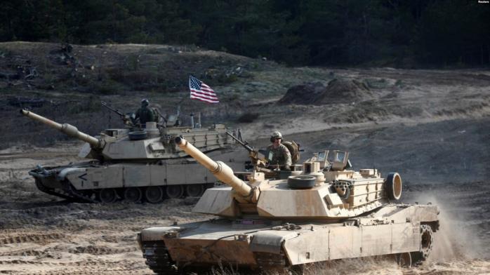 США размышляют о передаче украинским танкистам снарядов с обедненным ураном