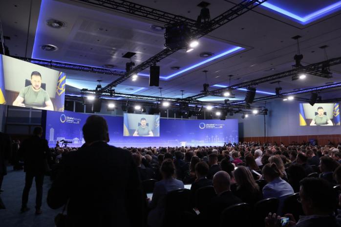 На конференції у Лондоні анонсовано нові пакети допомоги для відновлення України 
