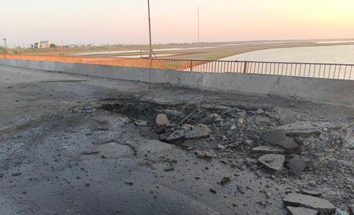 Оккупационные власти Крыма заявили об обстреле Чонгарского моста 