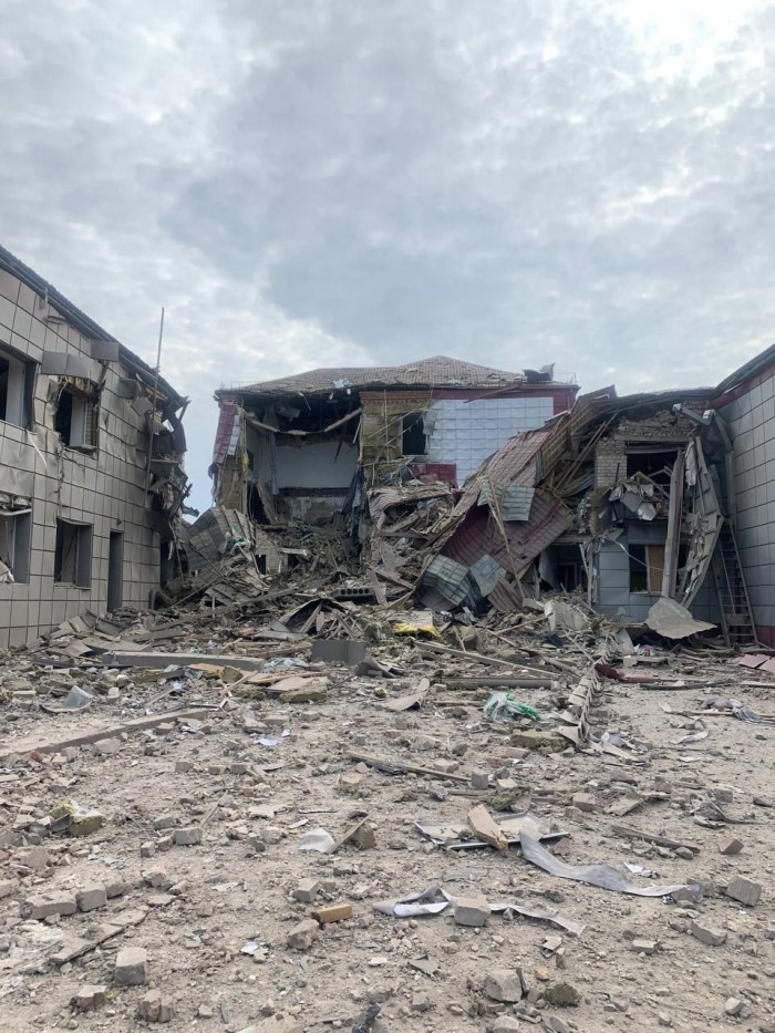 Наслідки російських обстрілів, фото: Комишуваська селищна рада 