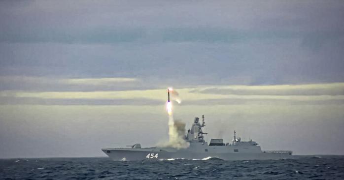 Російські ракетоносії у Чорному морі. Фото: ТСН