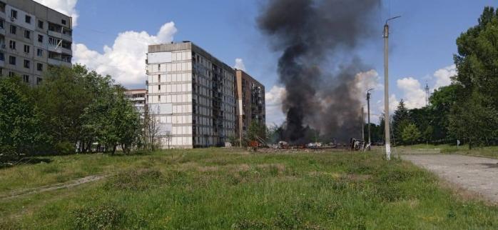 Російський фугас влучив на парковку міста Первомайський на Харківщині, постраждали п'ятеро дітей