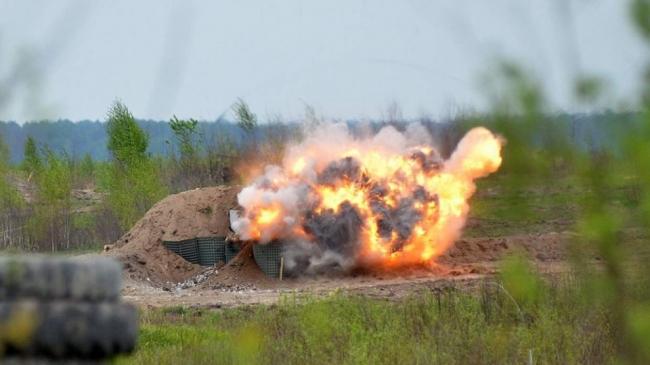 Шесть военных взорвались на мине на севере Ровенщины