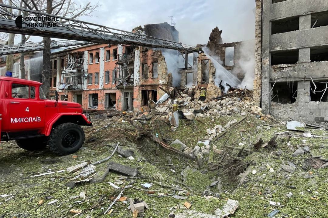 Фото наслідків обстрілу Миколаєва. Фото: «Суспільне. Миколаїв»