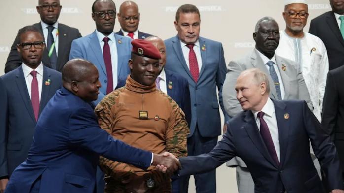 Як Володимир Путін намагається захопити Африку