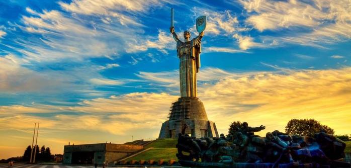Монумент "Батьківщина-мати" у Києві перейменують 