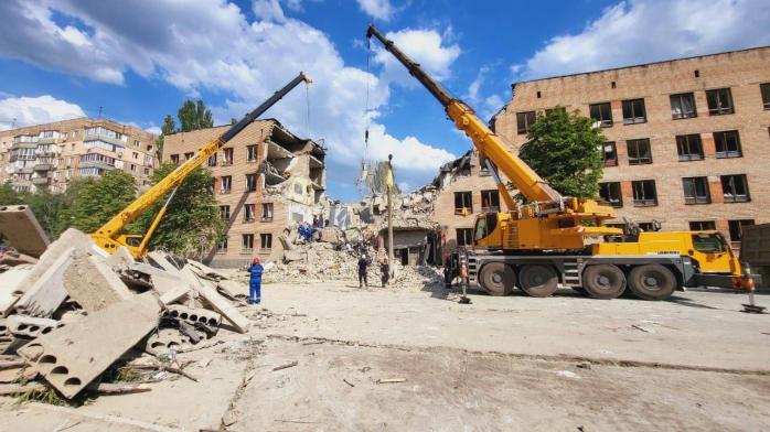Влада оприлюднила фото зруйнованої лабораторії університету у Кривого Розі