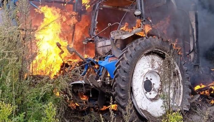 На мини взорвался трактор в пограничной полосе Ровенщины