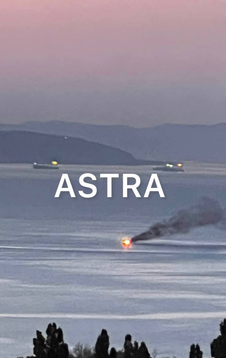 Морські дрони атакували базу вмф росії в новоросійську. Фото: Telegram-канал ASTRA