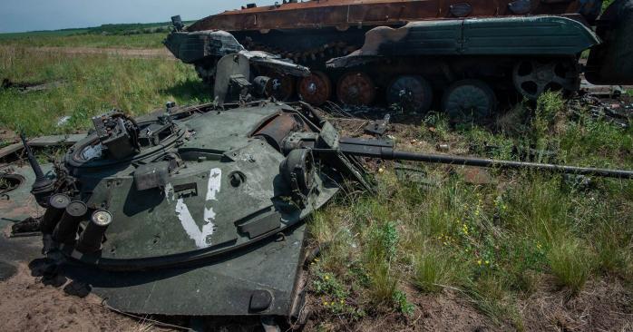 Оккупанты ради пропаганды взорвали собственный танк. Фото: In Factum