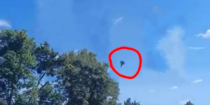 Момент падіння Су-30, скріншот відео