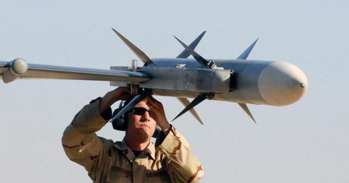 ЗСУ отримають ракети AIM-120 AMRAAM. Фото: 