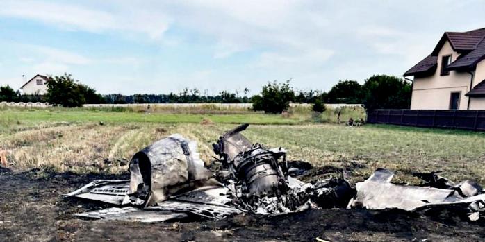 Последствия авиакатастрофы Житомирской области 25 августа, фото: ДБР