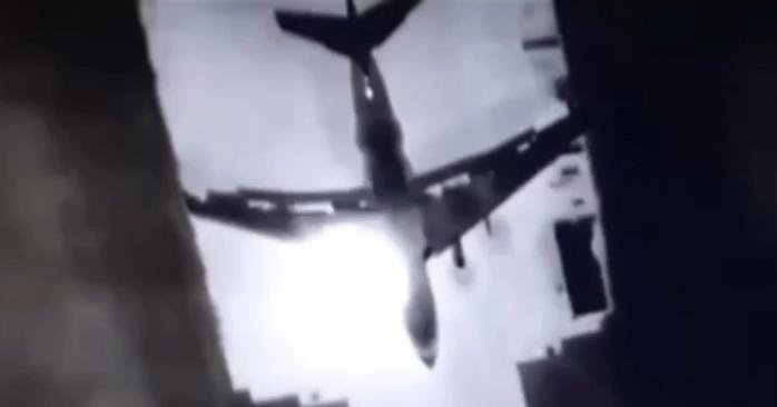 Уничтожение российского самолета, скриншот видео